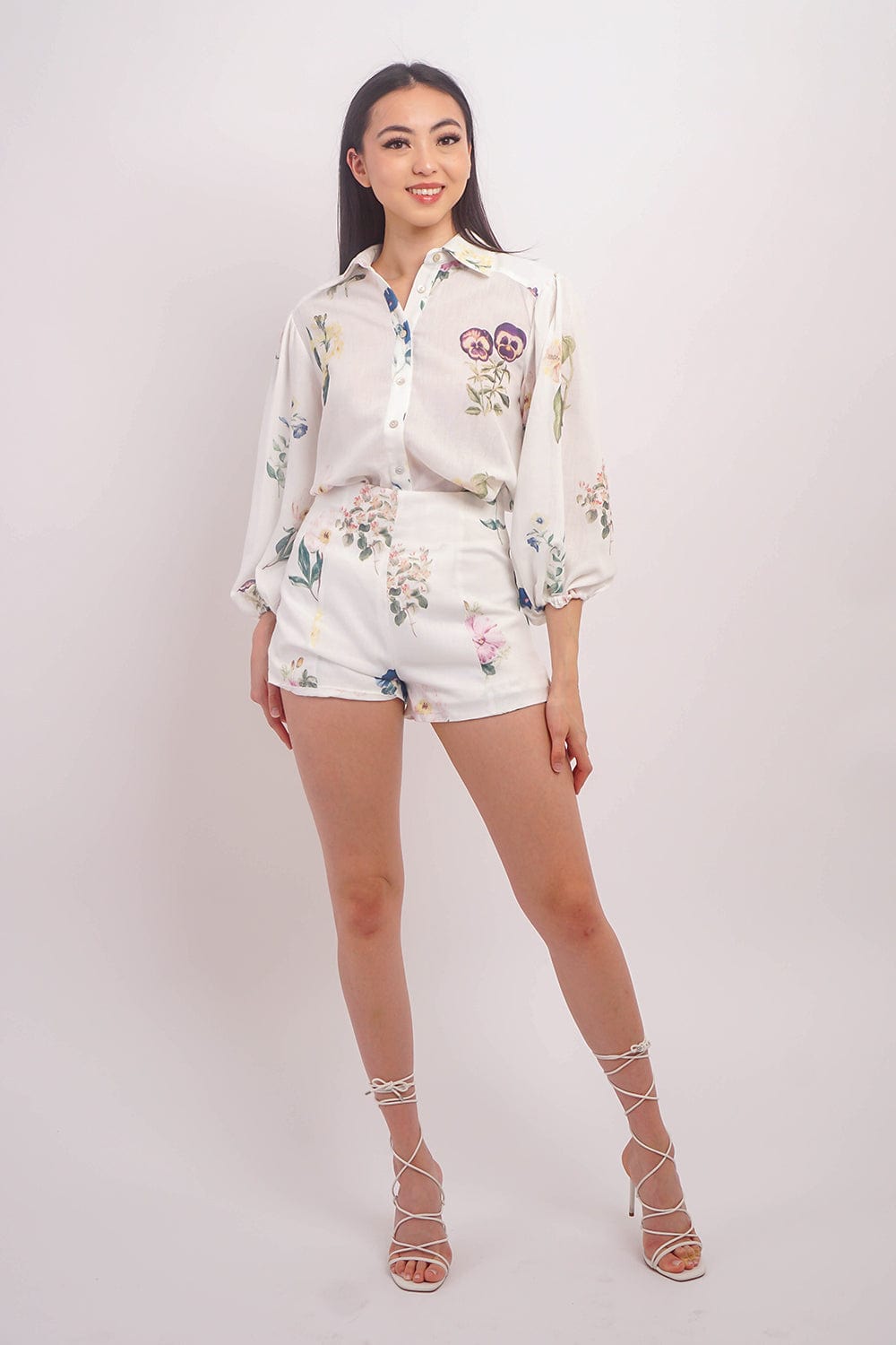 DCD BOTTOMS Ivory Floral Shorts