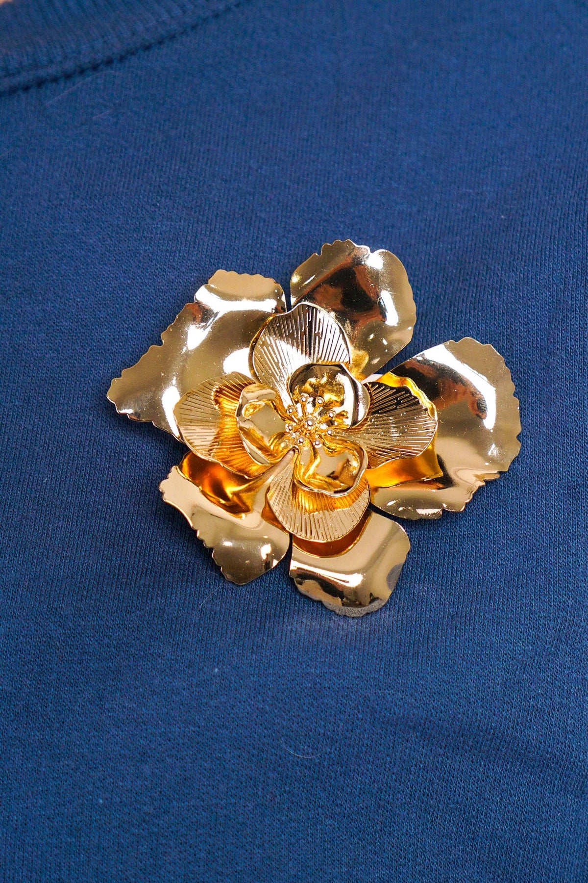 DCD BROUCHES Fashion Gold Metal Three-dimensional Flower Brooch