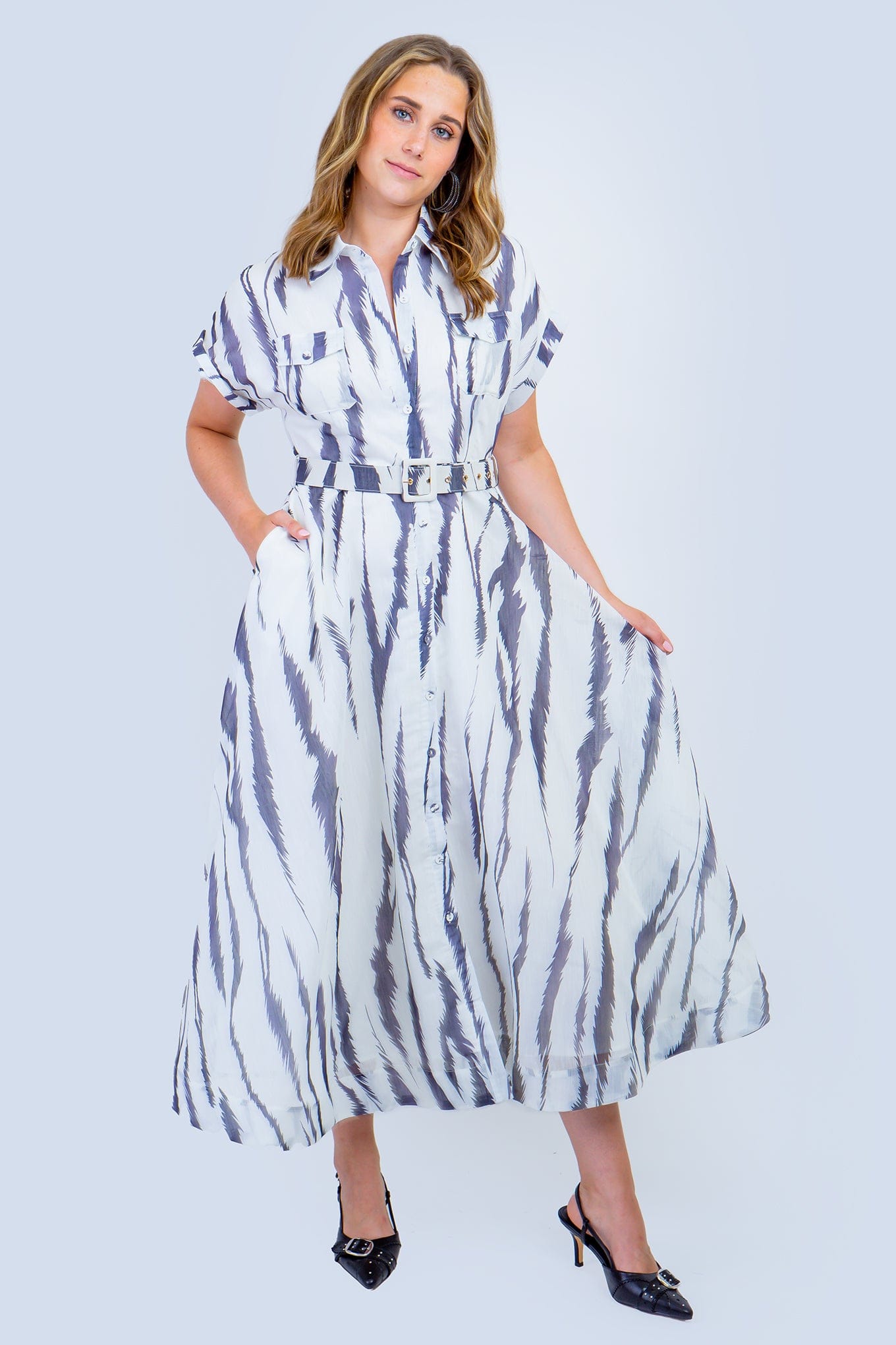 DCD DRESSES Black and White Collared Full Maxi Dress