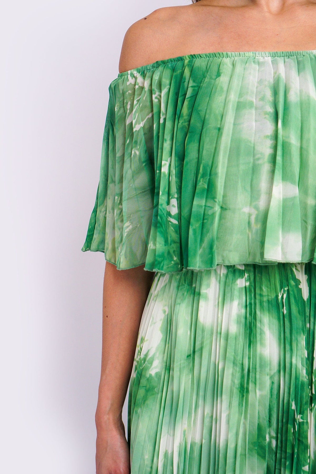 DCD DRESSES Green Off Shoulder Pleats Dress