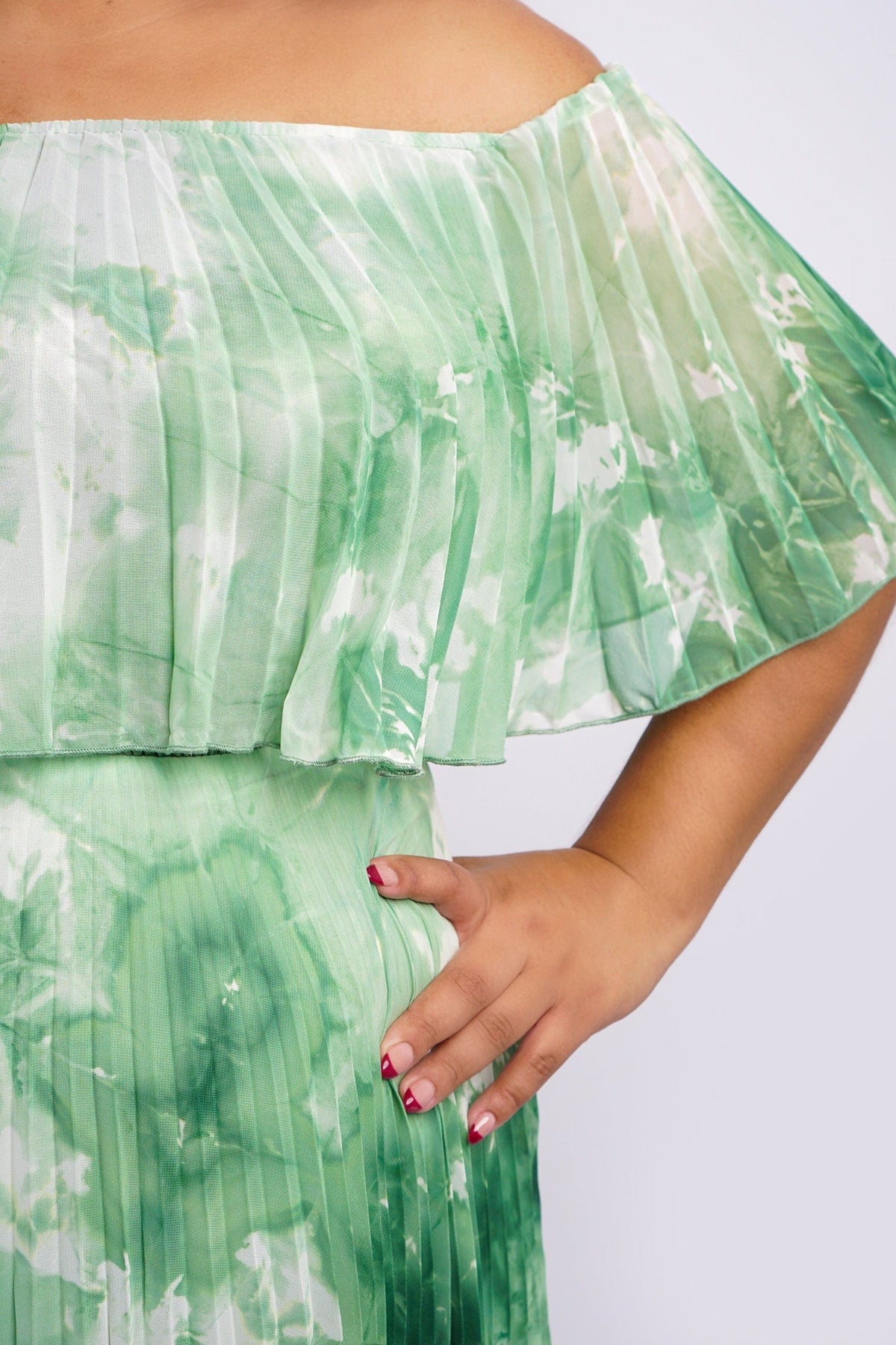 DCD DRESSES Green Off Shoulder Pleats Dress