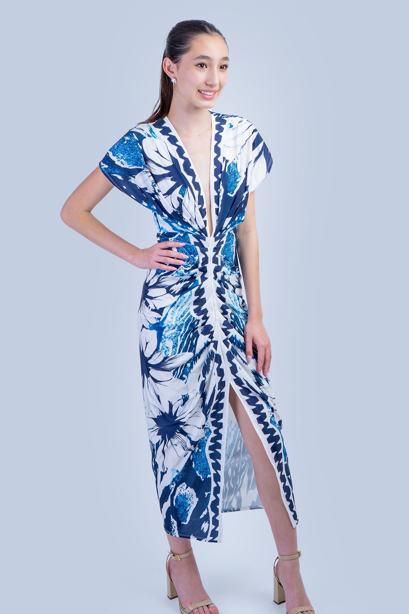 DCD DRESSES Navy  Abstract Deep V Neck Pleats Knit Dress