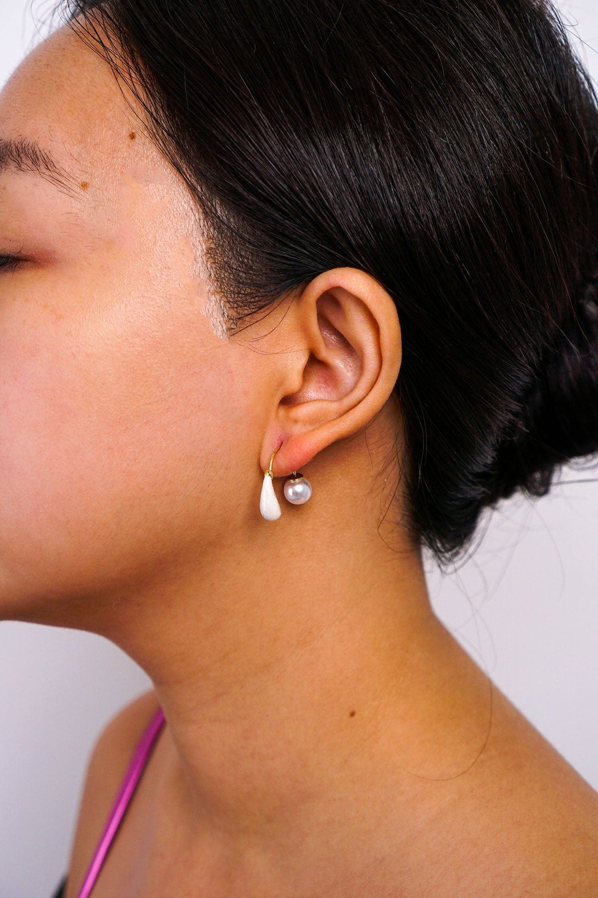 DCD EARRINGS Beige and Pearl Glaze Pearl Earrings