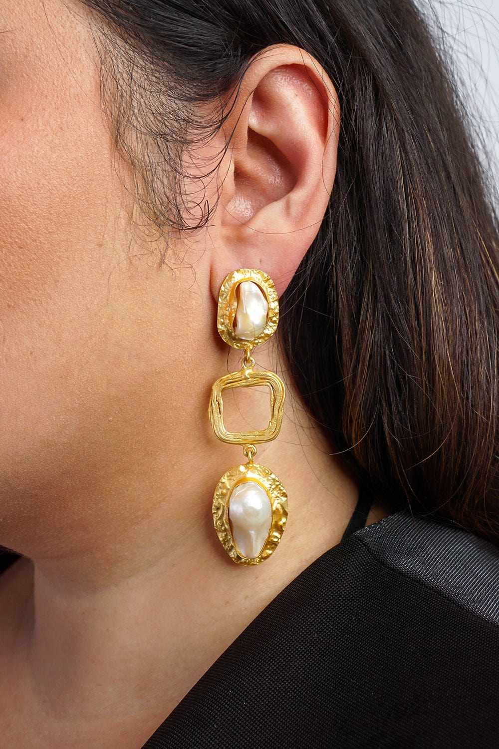 DCD EARRINGS Double Natural Freshwater Baroque Pearl Claw Earrings