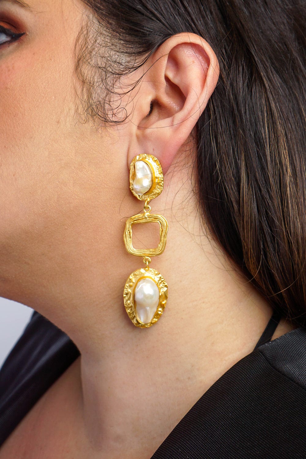 DCD EARRINGS Double Natural Freshwater Baroque Pearl Claw Earrings