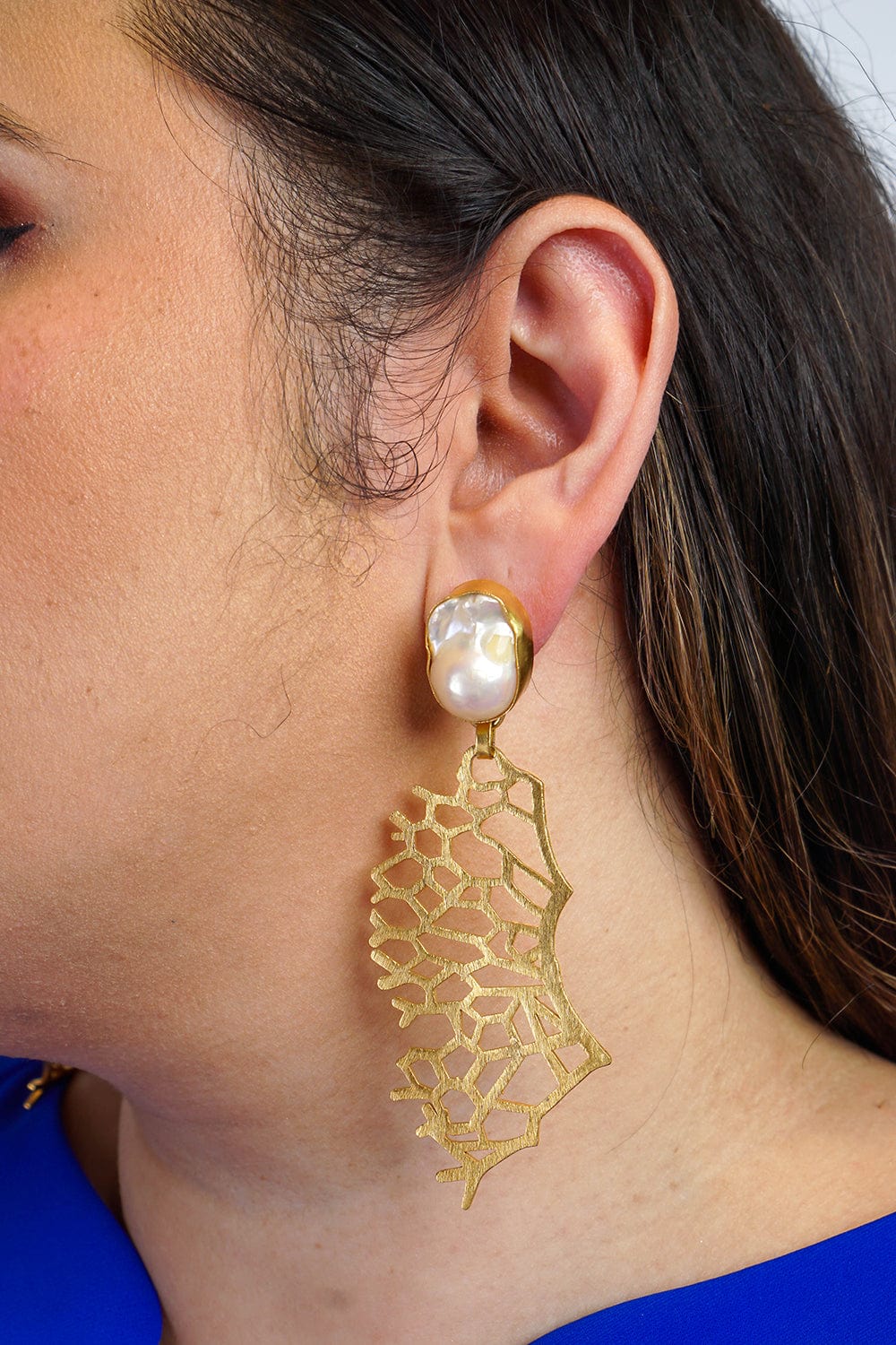 DCD EARRINGS Gold Nest Natural Freshwater Baroque Pearl Earrings