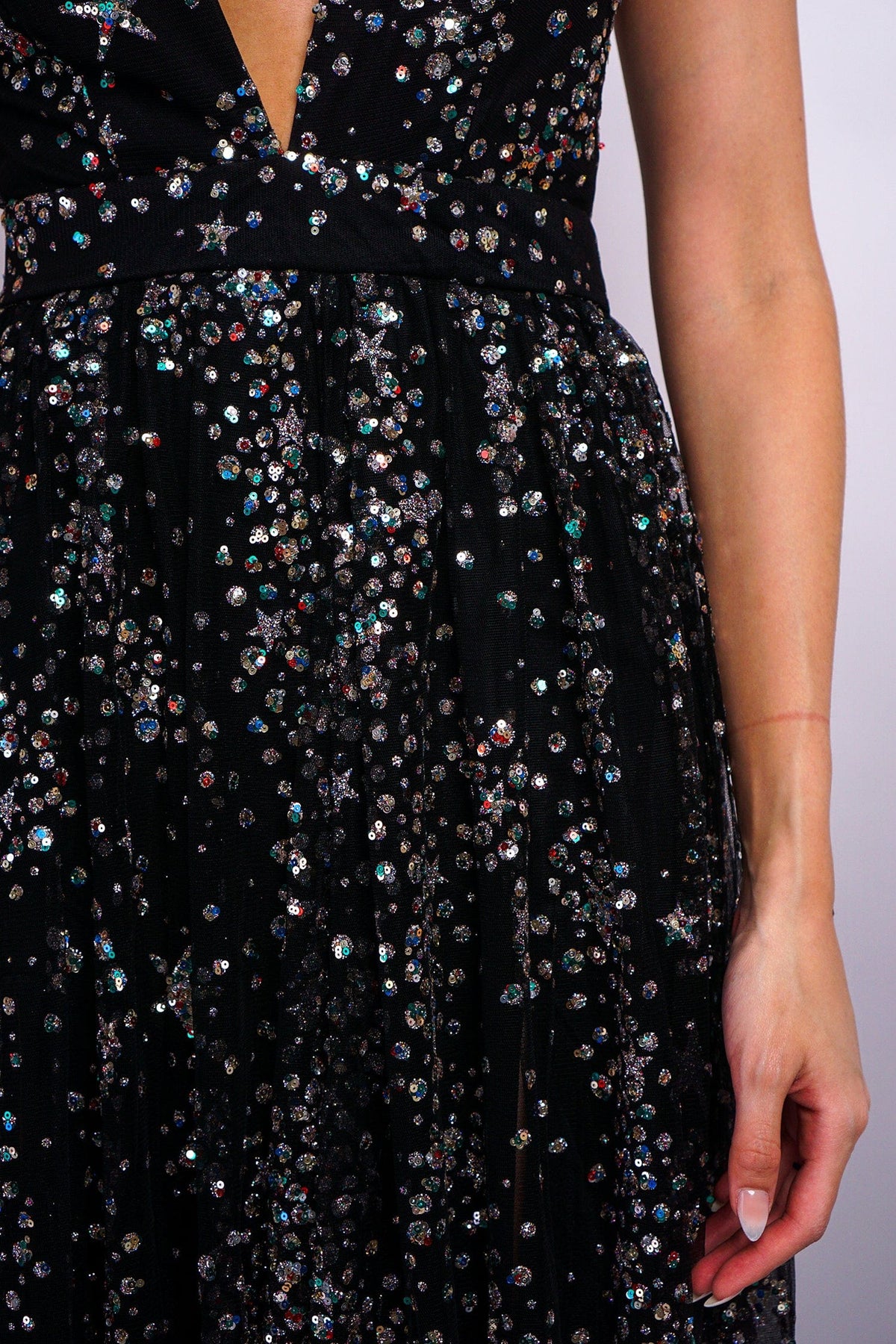 DCD GOWNS Black Confetti Glitter Tulle V Gown