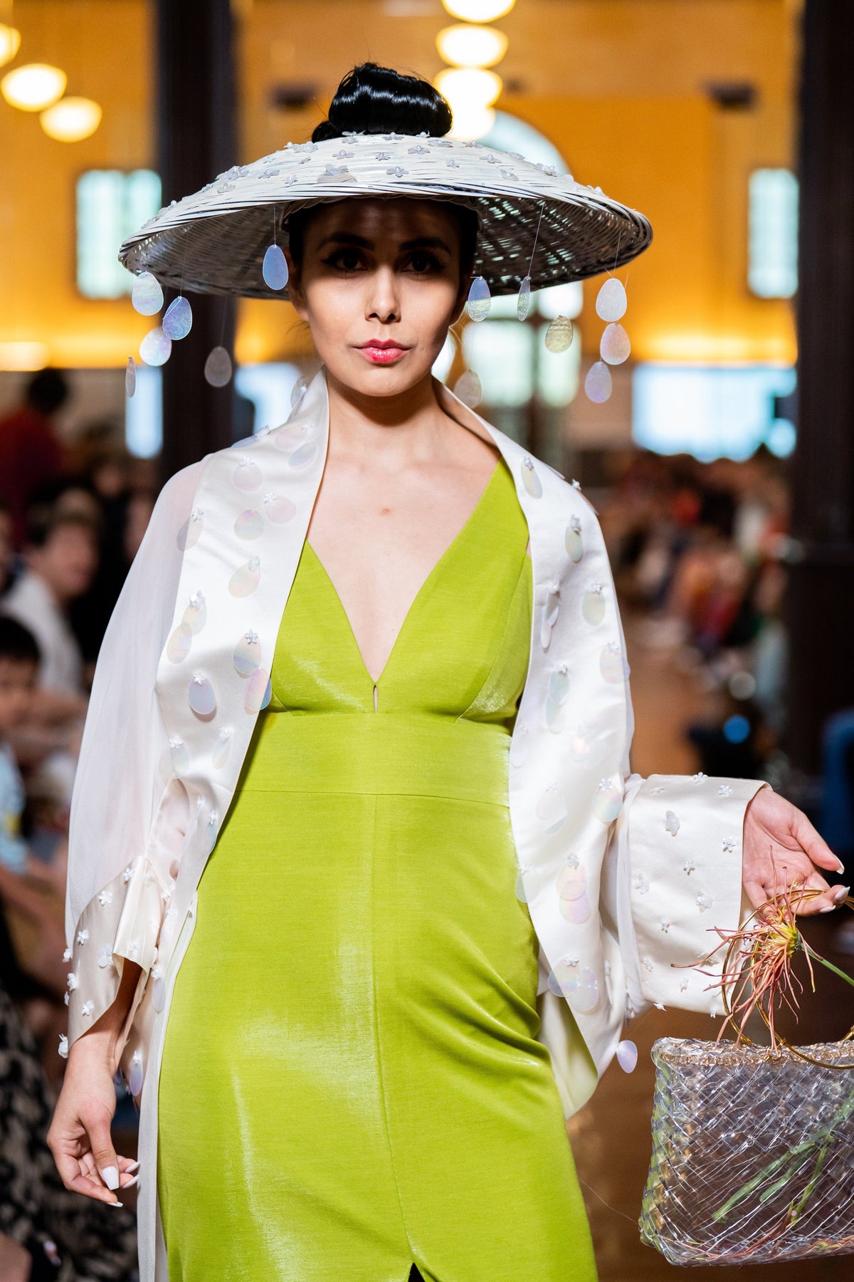 CD-Archive HATS White Hat Teardrops Sequins
