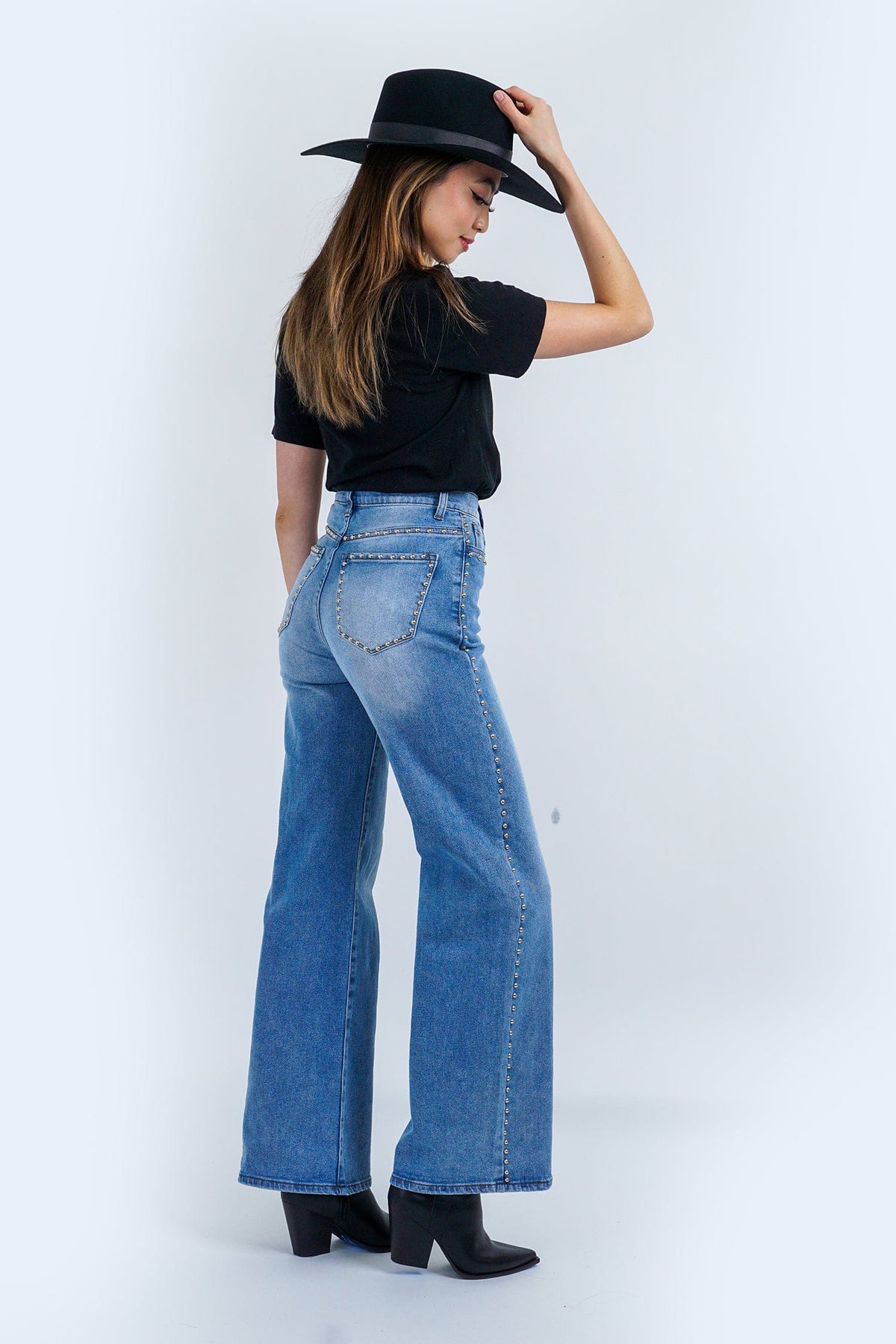 DCD PANTS Studded High Waist Straight Jean