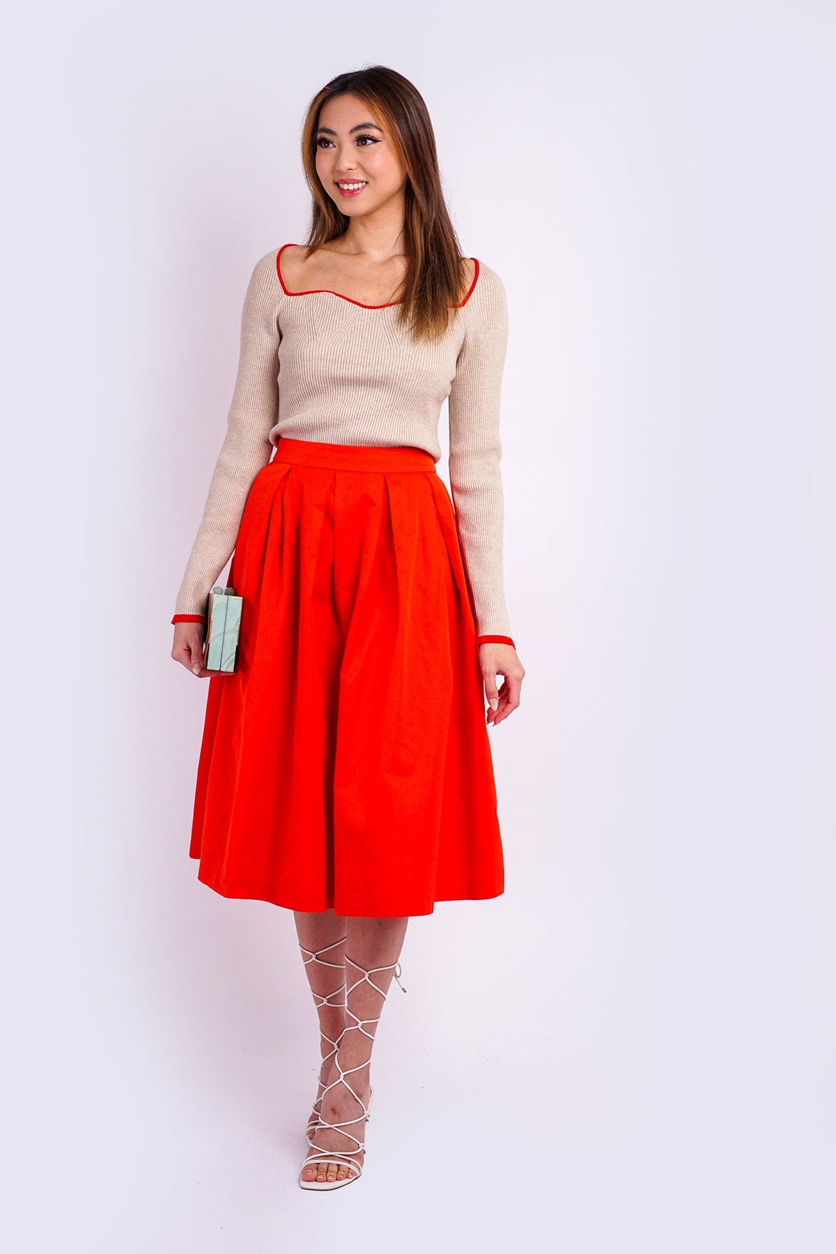 DCD SWEATERS Taupe Red Square Nk Sweater