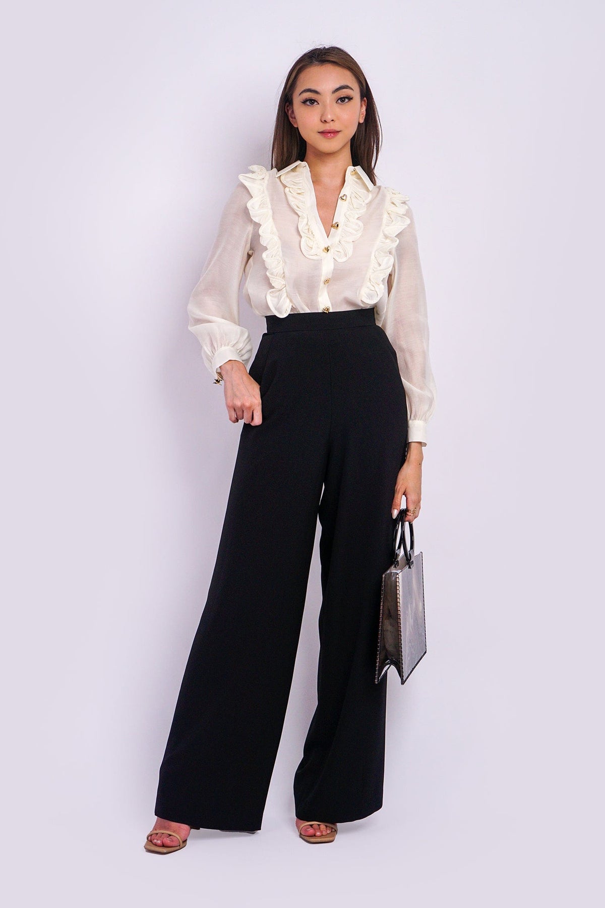DCD TOPS Ivory Scallop Wire Button Frt Top