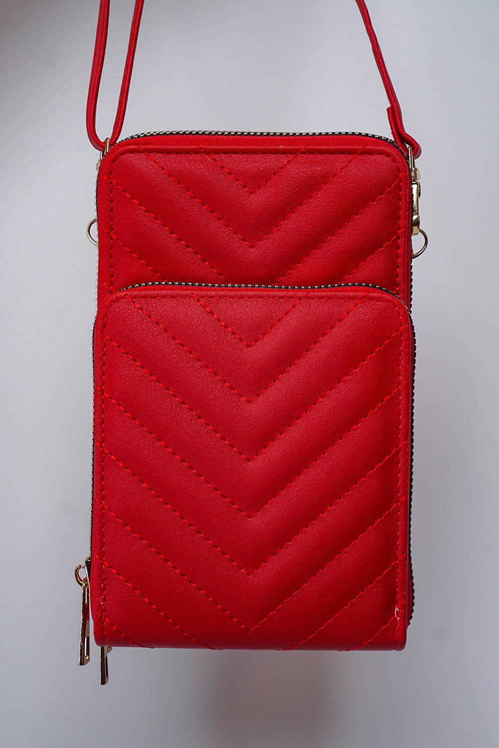 DCD HANDBAGS Red Quilted Phone Holder Bag